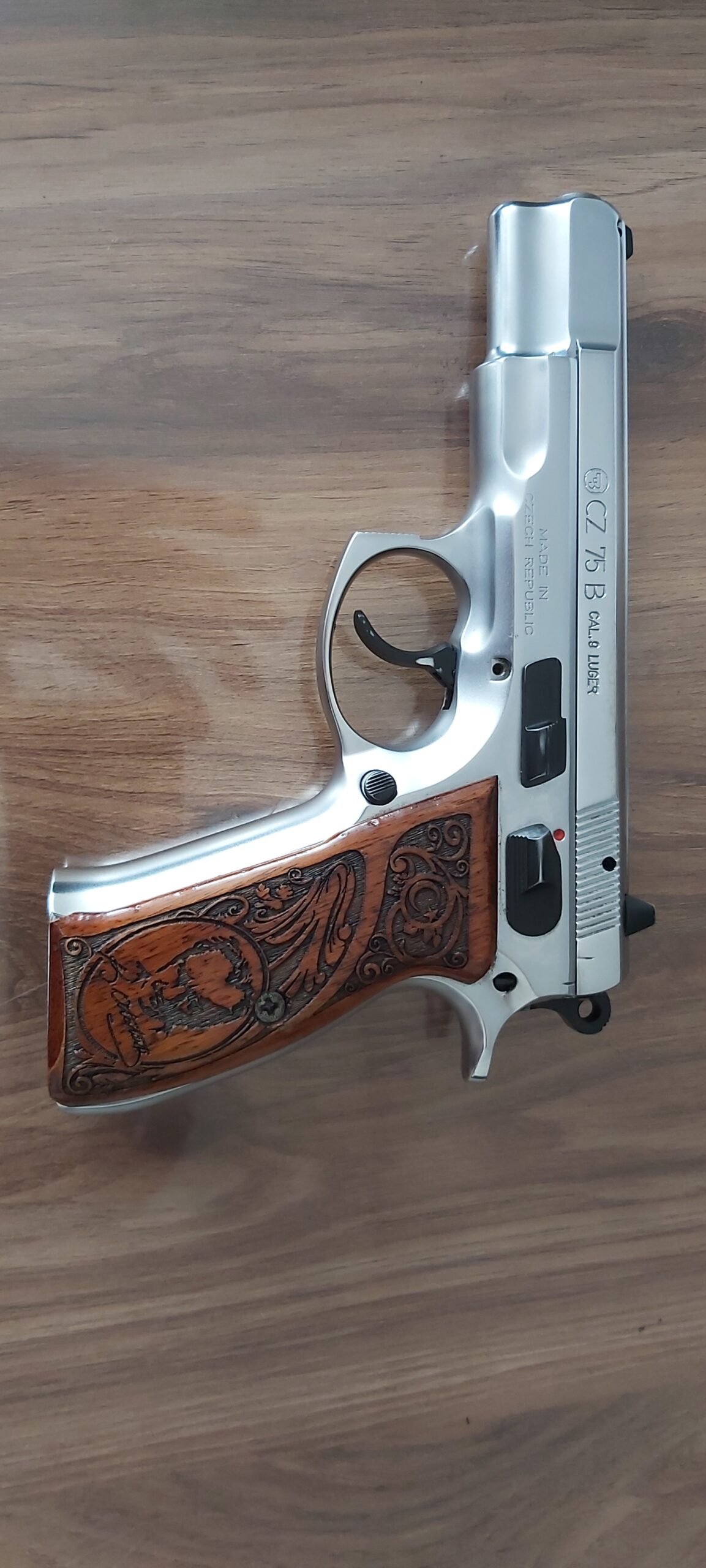 MEMURDAN SATILIK TEMİZ CZ 75 - Görsel 2